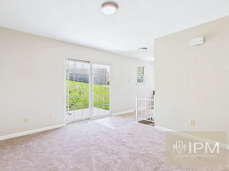 1955 Cherry Manor Dr — Photo 6