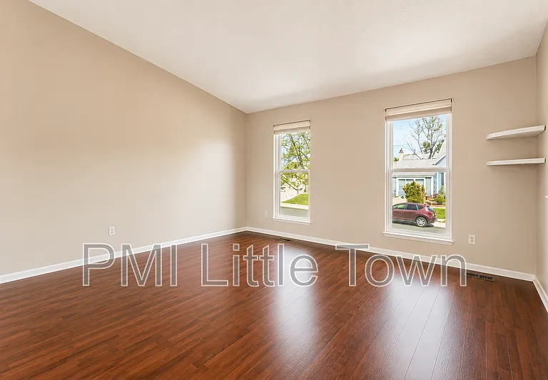 3145 S Gibraltar St — Photo 10