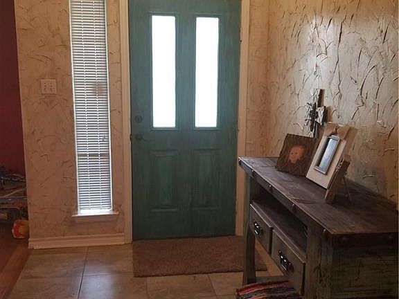 5th image of 2 Bentwood Cir
