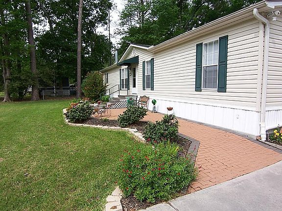2nd image of 23481 Stoneshire Dr