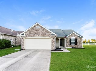 1076 Sunmeadow Cir, Franklin, IN 46131