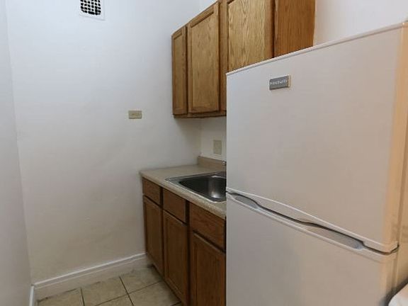 2nd image of 4735 N Beacon St APT 104