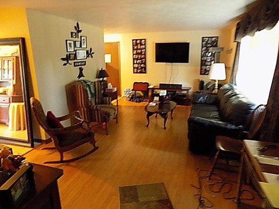 livingroom viewed from front door