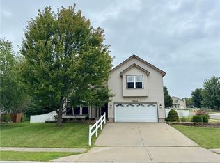 208 Pacific Ct, Raymore, MO 64083