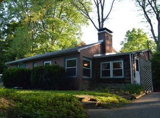 233 School House Rd, Lancaster, PA 17603