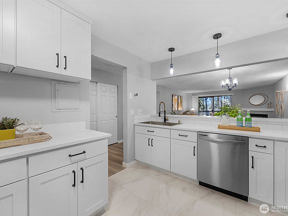 5th image of 13680 NE 69th Street #635