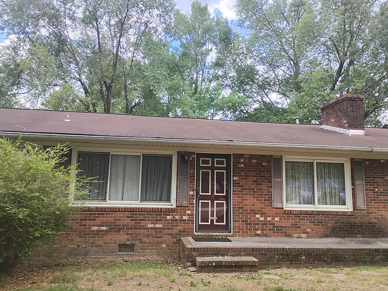 Garden Lake Dr — Photo 7