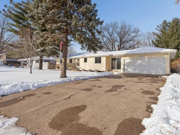 2912 W 88th St, Bloomington, MN 55431