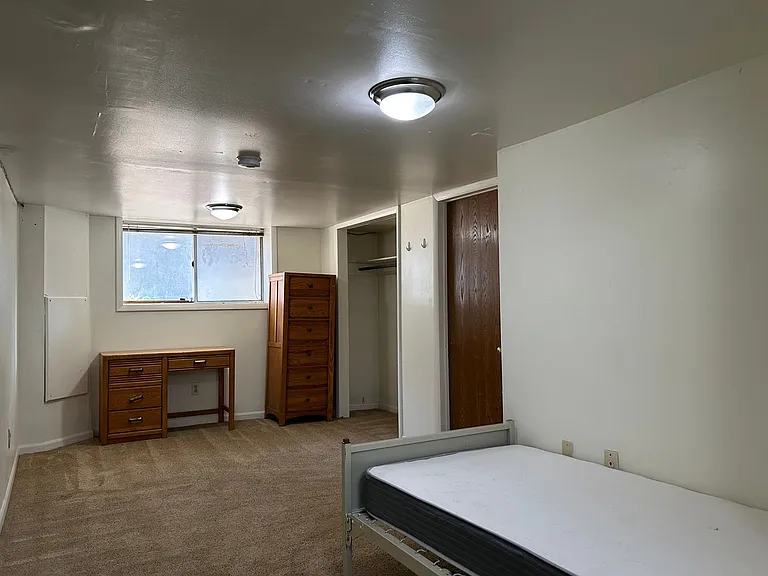 524 S Forest Ave — Photo 43