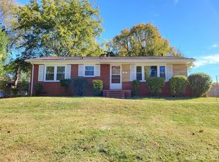 3721 Sargeant Dr, Charlotte, NC 28217