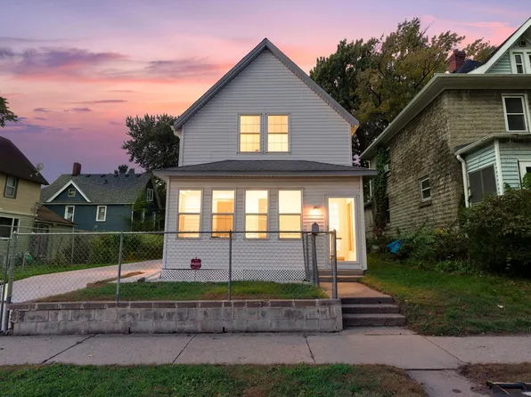 909 Park St, Saint Paul, MN 55117