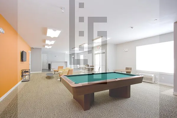 Rented by Loom Group | media 18