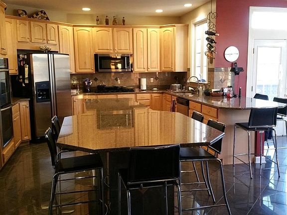 3rd image of 13071 Invergordon St