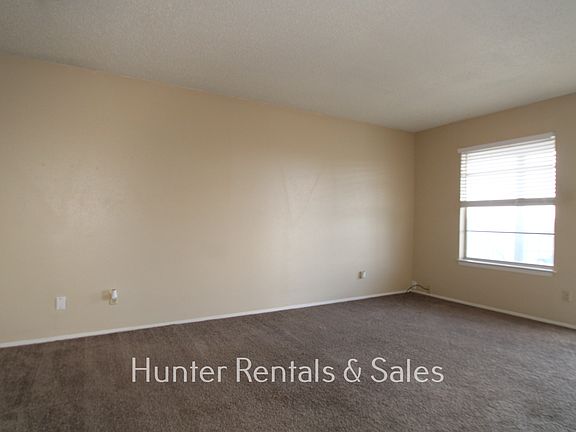 4th image of 1604 Cedarhill Dr APT C