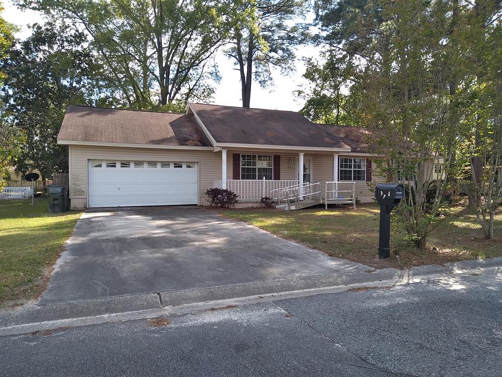 1425 Pine St, Waycross, GA 31503 Zillow