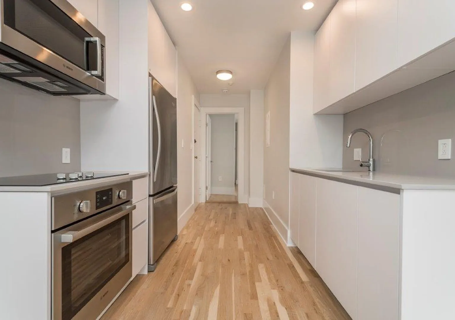 August Move In - 3 Bed 1 Bath — Photo 2
