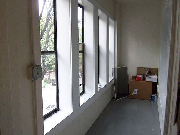 5th image of 5007 N Glenwood Ave #1
