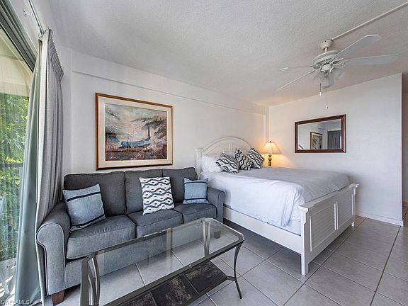 3rd image of 900 Broad Ave S #201