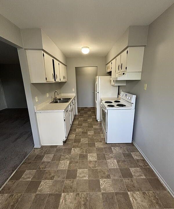 36777 Sibley Rd APT C, New Boston, MI 48164 Zillow