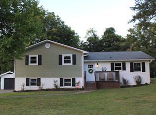 3045 W Lake Dr NW, Cleveland, TN 37312