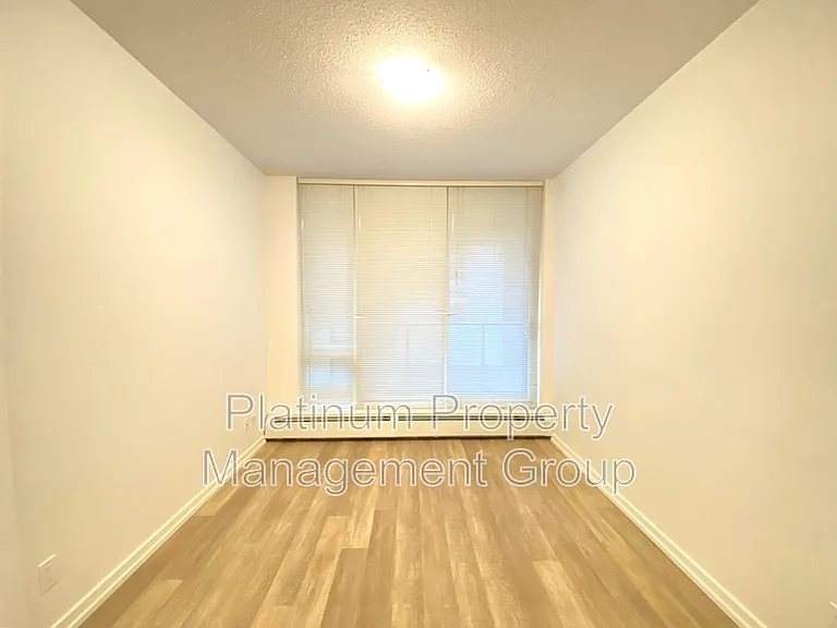 450 8th Ave SE #205 — Photo 20