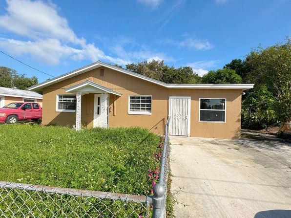 575 W Tropicana Ct