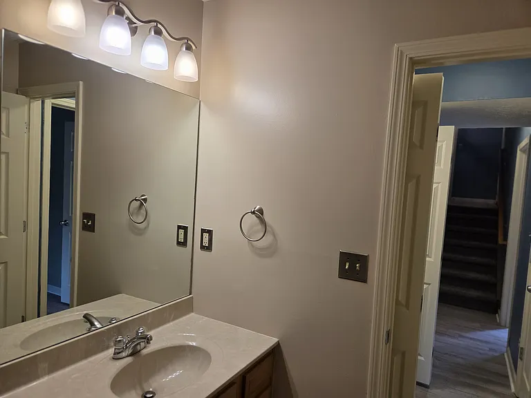 3523 Lochdale Ter — Photo 7