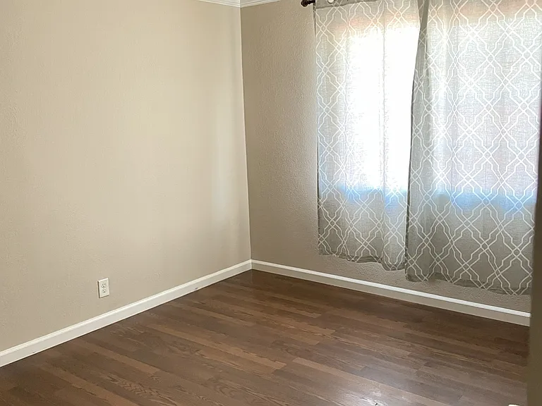 8420 David Ct — Photo 7