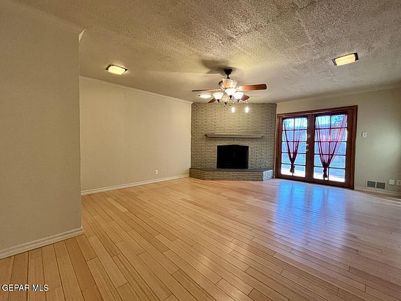 4th image of 3807 Okeefe Dr