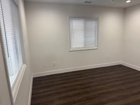 1317 Claus Rd #D, Modesto, CA 95355