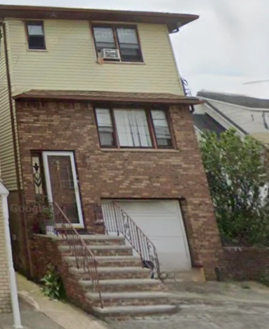 3 bed, 2.5 bath, $3,500 — Photo 1