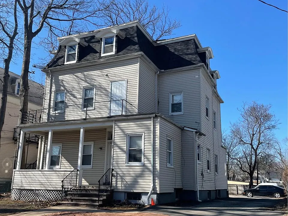 62 Dehart Pl #5