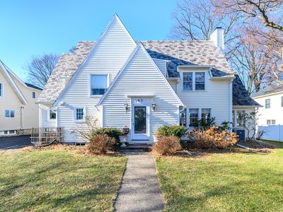 42 Rachelle Avenue, Stamford, CT, 06905