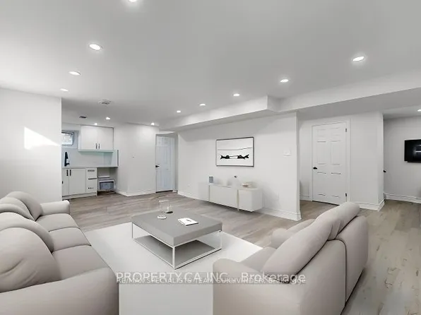 80 Cynthia Rd, Toronto, ON M6N 2R1