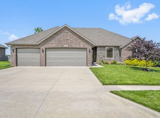 4427 E Kentbrook Dr, Springfield, MO 65802