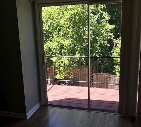 5th image of 2131 Sherwood Ave #3