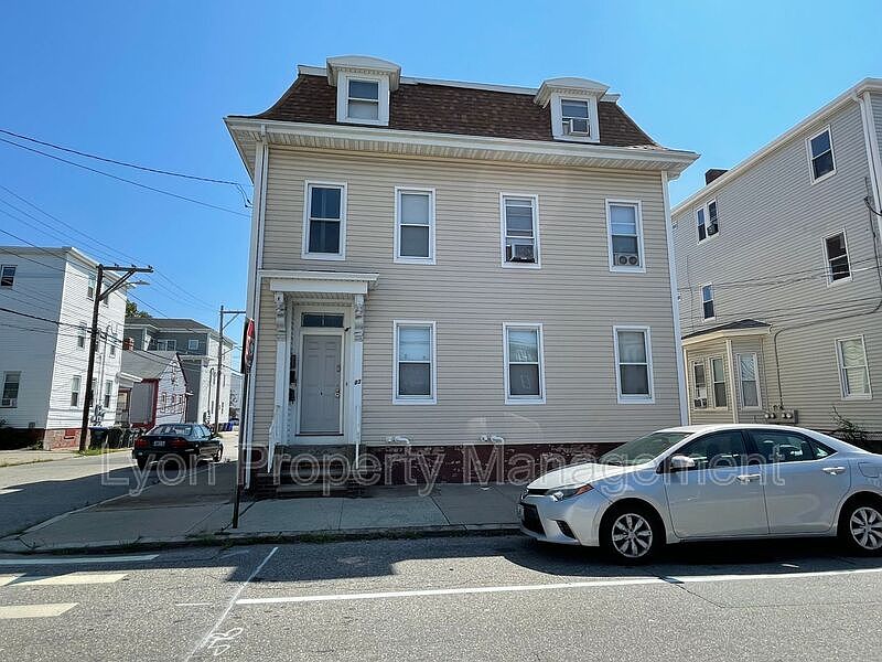 1st image of 92 Vinton St #1