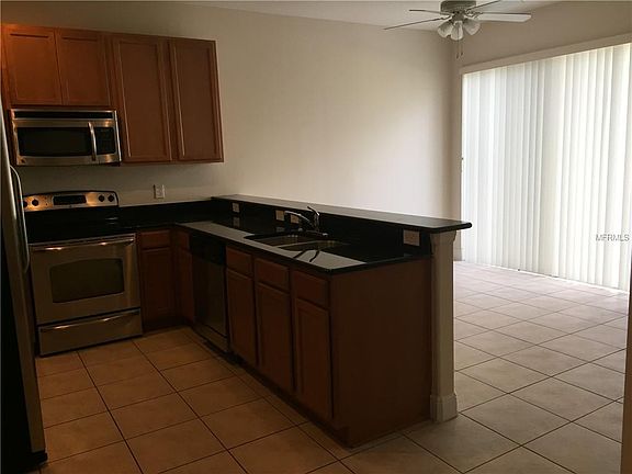 4th image of 1044 La Mirada Ct
