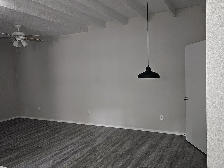 221 San Angelo St #A — Photo 14