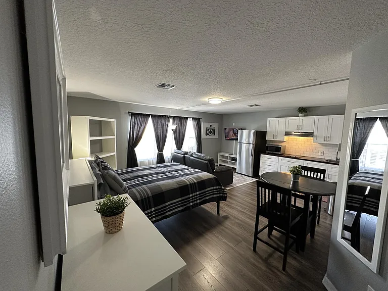 13254 Phoenix Dr — Photo 10