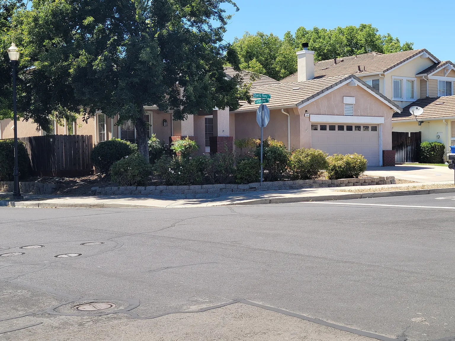 3 bed, 2.5 bath, 1935 sqft, $3,350 — Photo 4