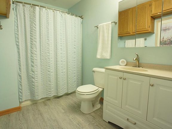 Upated Full Bath WIth Newer Vanity