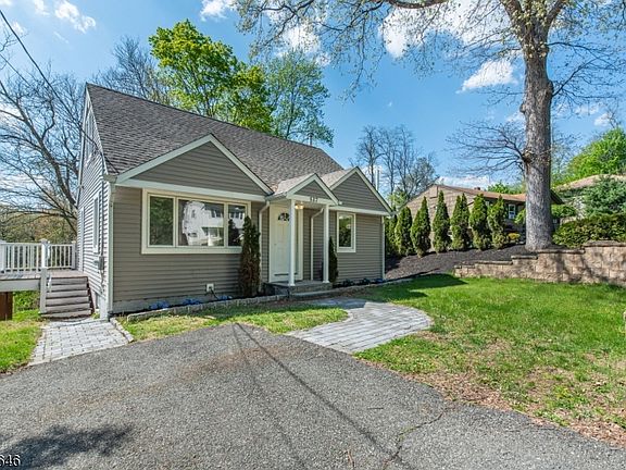 2nd image of 537 Dell Rd