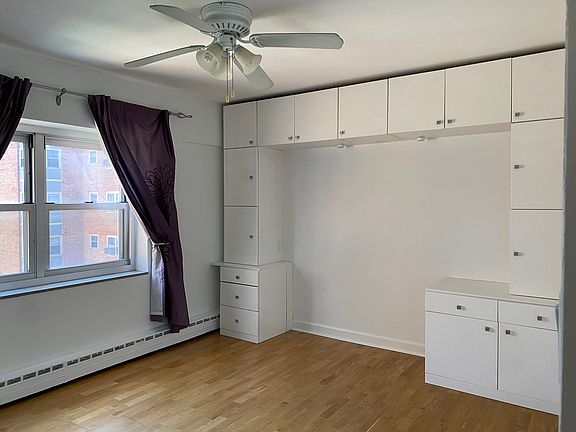 5th image of 4920 N Marine Dr #1121
