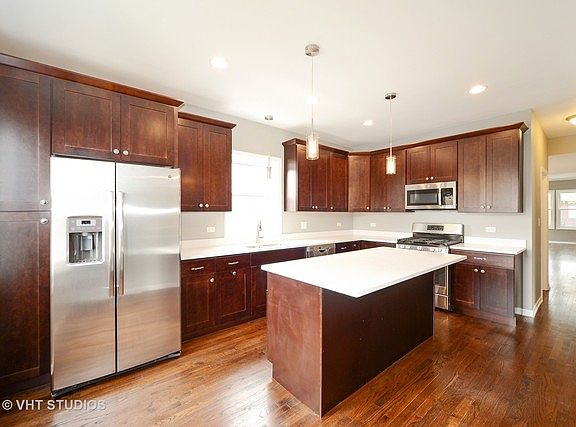 4th image of 2509 N 73rd Ave