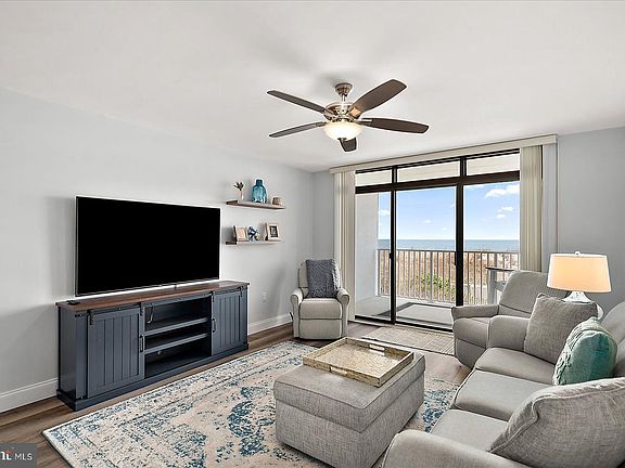4th image of 7209 Atlantic Ave #102