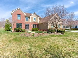 1983 Devonshire Dr, Wixom, MI 48393