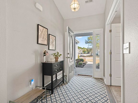 4th image of 543 Tuckahoe Rd.