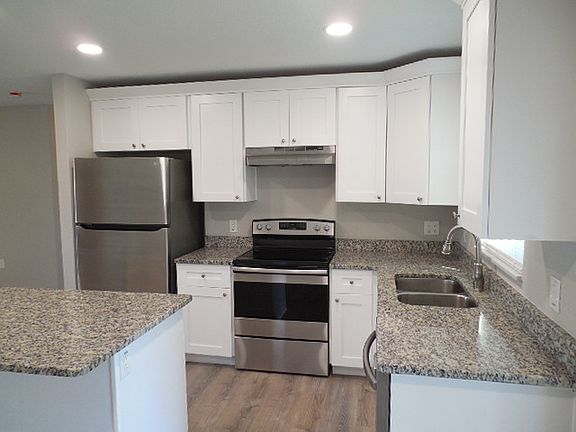 5th image of 9300 Whitman Ln