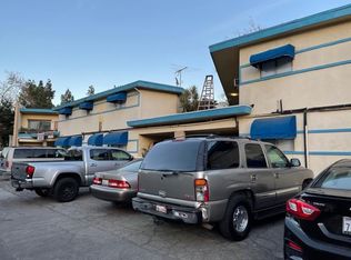 10840 Bluffside Dr #4, Studio City, CA 91604